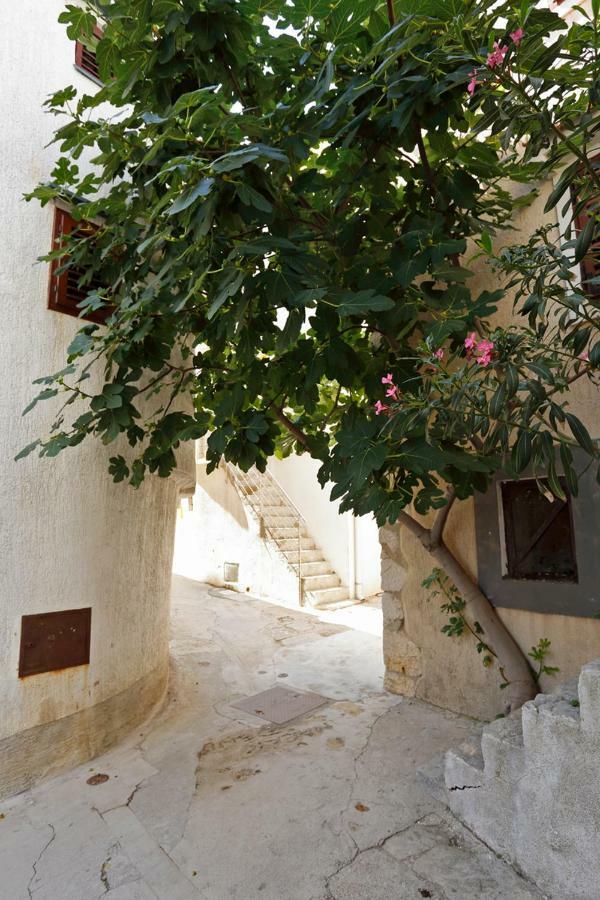 Studio Marin Baška Exterior foto